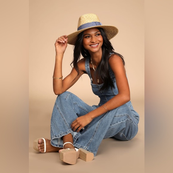 ✨Host Pick ✨𝓯𝓹 Free People ~ Kendra Medium Wash Denim Tie-Back Flared Jumpsuit - Picture 5 of 14